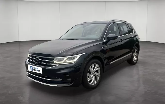 VOLKSWAGEN TIGUAN 2.0 TDI 150ch DSG7 Elegance extérieur trois quart avant gauche 2133304