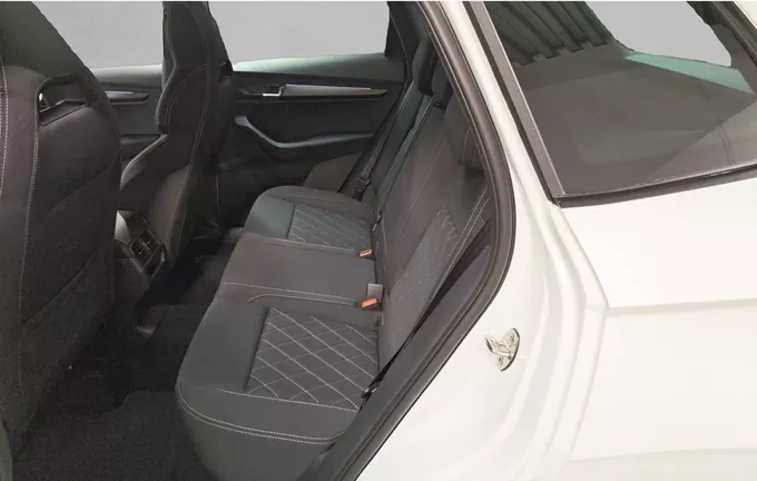 SKODA KAROQ 2.0 TDI 150 ch SCR DSG7 4x4 Sportline photo 15 2130110
