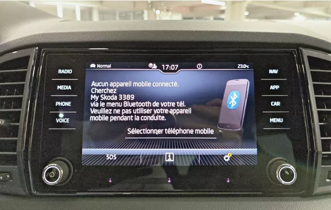 SKODA KAROQ 2.0 TDI 150 ch SCR DSG7 4x4 Sportline photo 19 2130110