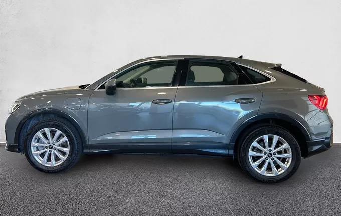 AUDI Q3 Sportback 45 TFSIe 245 ch S tronic 6 extérieur côté gauche 2131236