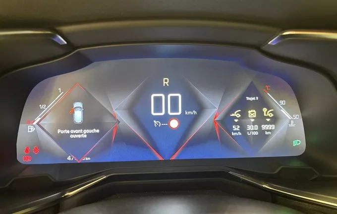 DS DS7 CROSSBACK PureTech 180 EAT8 Performance Line+ photo 20 2131094