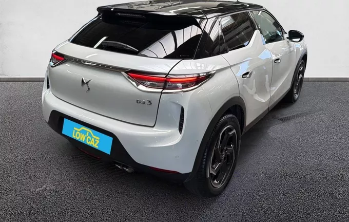 DS DS3 Crossback PureTech 130 EAT8 Grand Chic extérieur trois quart arrière droit 213353