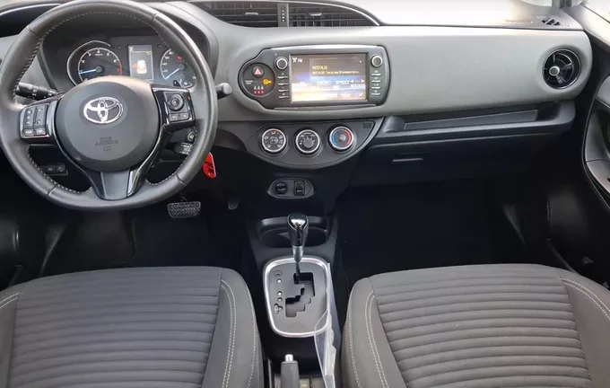 TOYOTA YARIS 110 VVT-i CVT Ultimate photo 18 1103963