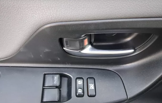 TOYOTA YARIS 110 VVT-i CVT Ultimate photo 21 1103963