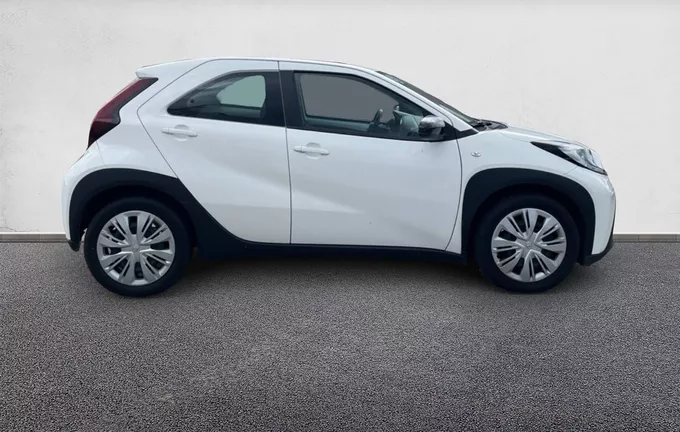 TOYOTA AYGO X 1.0 VVT-i 72 S-CVT Dynamic extérieur côté droit 1103356