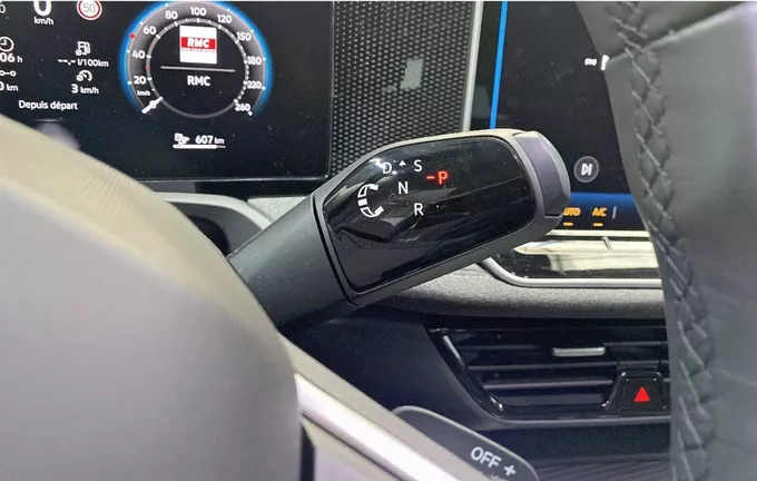 VOLKSWAGEN PASSAT 1.5 eHybrid 204 DSG6 photo 16 2127243