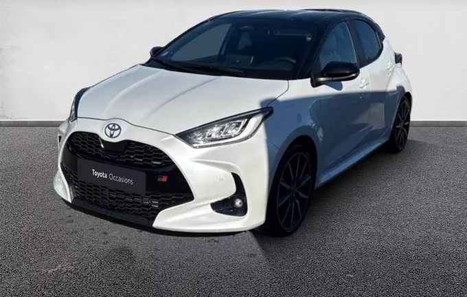 TOYOTA YARIS Hybride 130h GR Sport extérieur trois quart avant gauche 66998