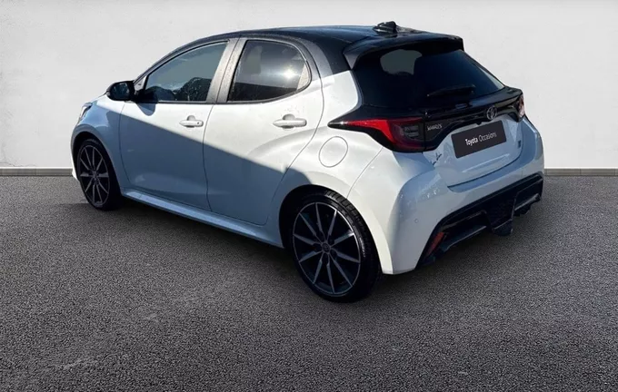 TOYOTA YARIS Hybride 130h GR Sport extérieur trois quart arrière gauche 66998