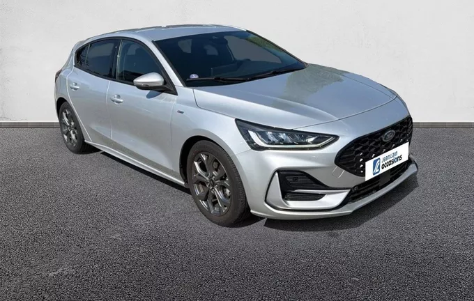 FORD FOCUS 1.0 Flexifuel 125 S&S mHEV ST-Line X extérieur trois quart avant droit 2130589