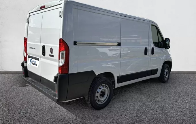 FIAT DUCATO FOURGON TOLE 3.0 C H1 H3-POWER 140 CH PACK PRO LOUNGE CONNECT extérieur trois quart arrière droit 106225