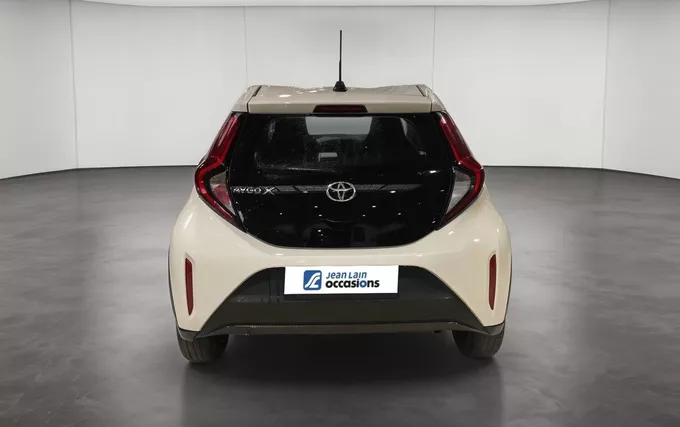 TOYOTA AYGO X 1.0 VVT-i 72 Dynamic extérieur arrière 1103945