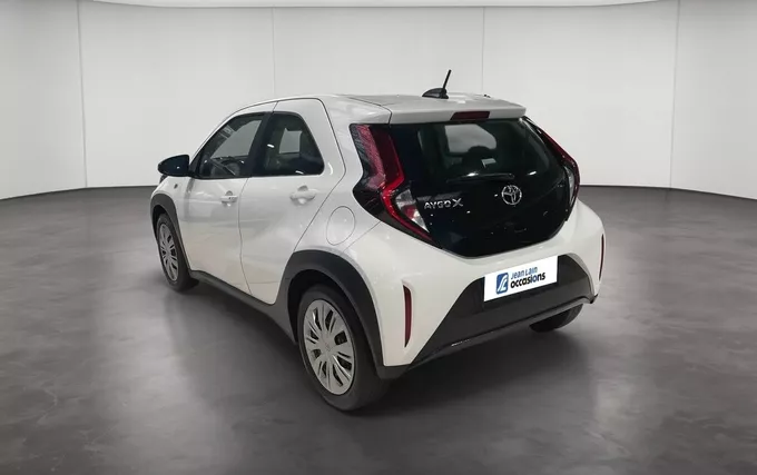 TOYOTA AYGO X 1.0 VVT-i 72 Dynamic extérieur trois quart arrière gauche 1103945