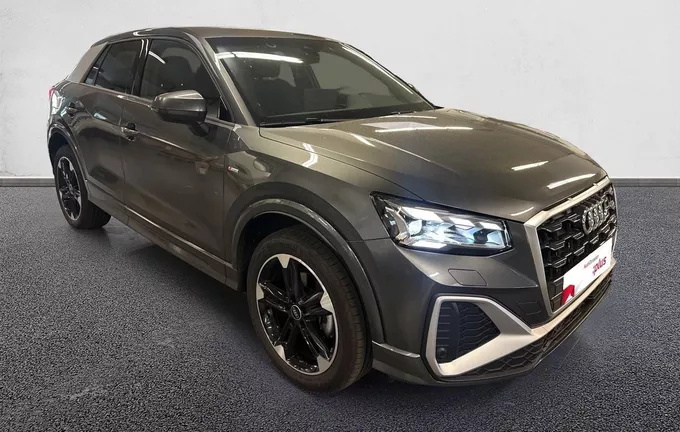 AUDI Q2 35 TFSI 150 S tronic 7 S line extérieur trois quart avant droit 2129565