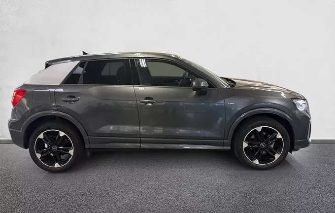 AUDI Q2 35 TFSI 150 S tronic 7 S line extérieur côté droit 2129565