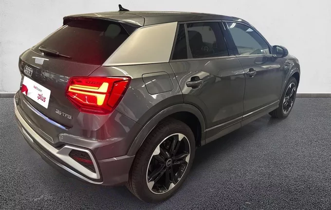 AUDI Q2 35 TFSI 150 S tronic 7 S line extérieur trois quart arrière droit 2129565