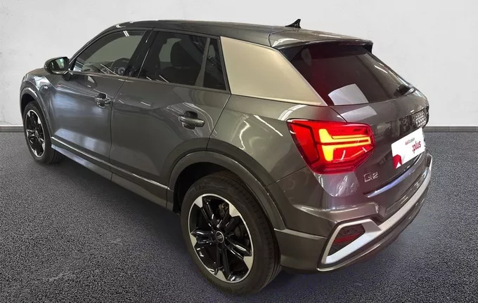 AUDI Q2 35 TFSI 150 S tronic 7 S line extérieur trois quart arrière gauche 2129565