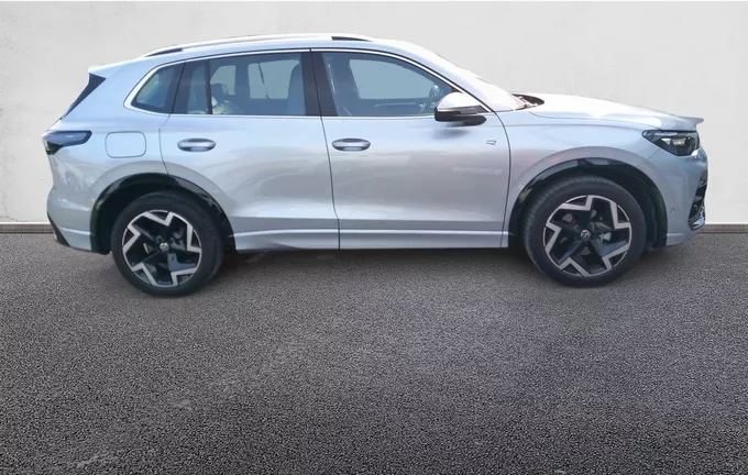 VOLKSWAGEN TIGUAN 1.5 eTSI 150ch DSG7 R-Line Edition extérieur côté droit 2125669