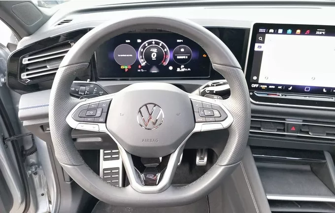 VOLKSWAGEN TIGUAN 1.5 eTSI 150ch DSG7 R-Line Edition photo 18 2125669
