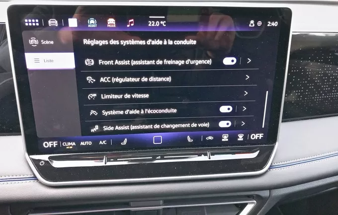 VOLKSWAGEN TIGUAN 1.5 eTSI 150ch DSG7 R-Line Edition photo 23 2125669