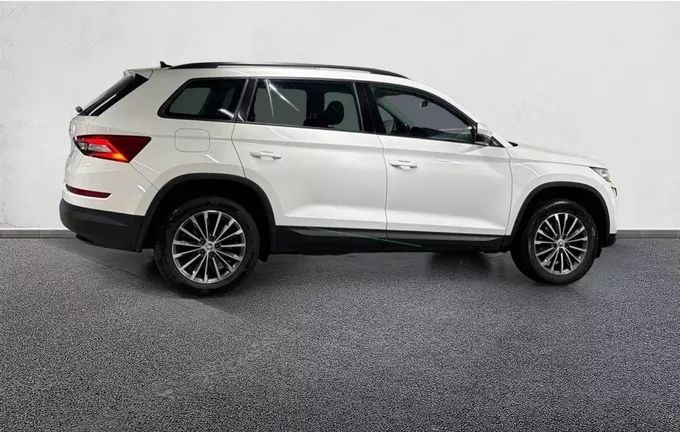 SKODA KODIAQ 1.5 TSI 150 ACT DSG7 7pl Ambition extérieur côté droit 2130294