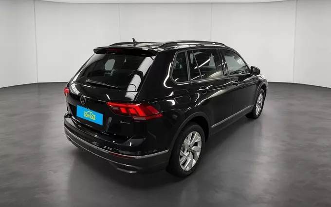 VOLKSWAGEN TIGUAN 2.0 TDI 150ch DSG7 4Motion Active extérieur trois quart arrière droit 213660