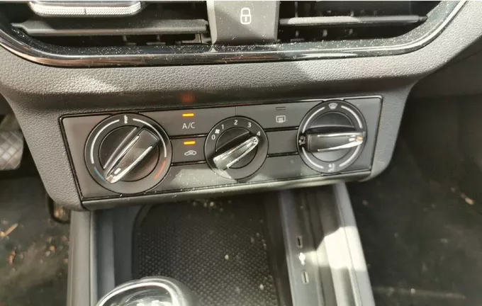 SKODA KAMIQ 1.0 TSI 95 ch BVM5 Active photo 19 2131295