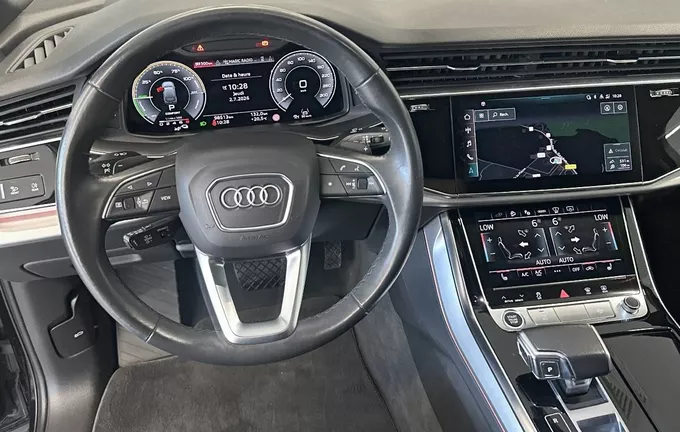 AUDI Q7 55 TFSI e 380 Tiptronic 8 Quattro S line photo 14 2122880