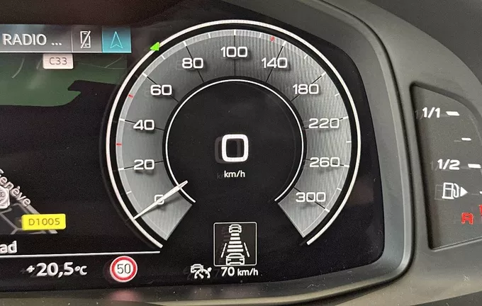 AUDI Q7 55 TFSI e 380 Tiptronic 8 Quattro S line photo 15 2122880