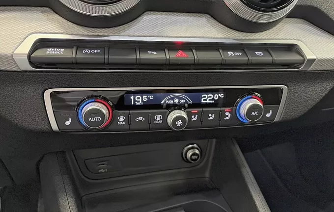 AUDI Q2 35 TFSI 150 BVM6 Design photo 14 2129591