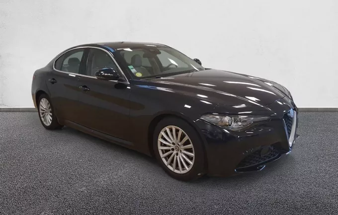 ALFA ROMEO GIULIA 2.2 150 ch AT8 Lusso extérieur trois quart avant droit 212876