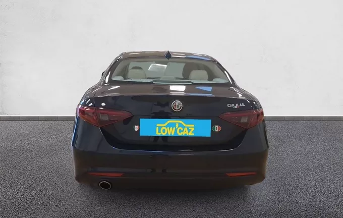 ALFA ROMEO GIULIA 2.2 150 ch AT8 Lusso extérieur arrière 212876