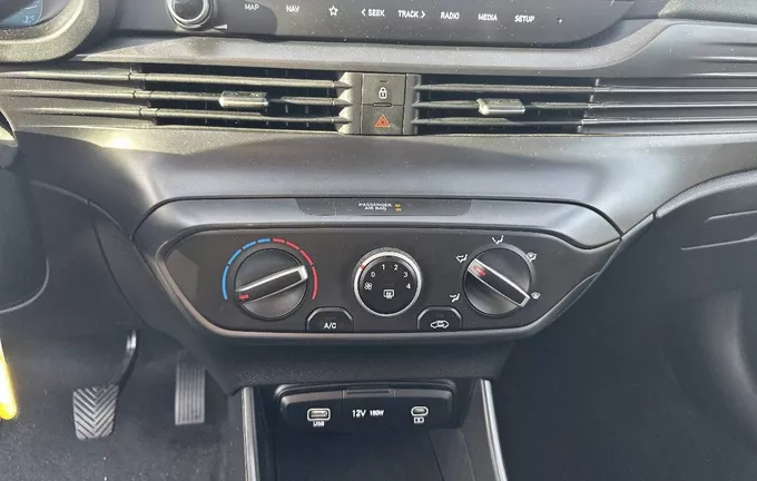 HYUNDAI I20 1.2 79 Initia photo 14 13478