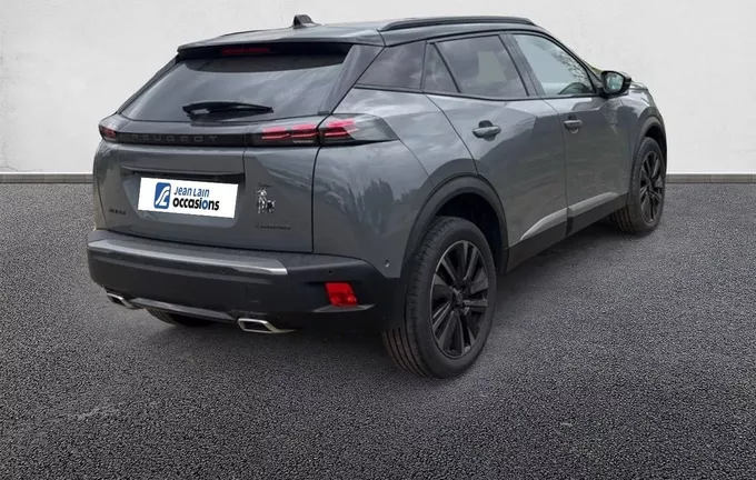 PEUGEOT 2008 Hybrid 145 e-DCS6 GT extérieur trois quart arrière droit 2125868