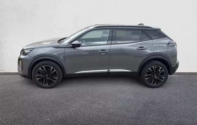 PEUGEOT 2008 Hybrid 145 e-DCS6 GT extérieur côté gauche 2125868