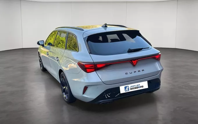 CUPRA LEON Sportstourer 1.5 eTSI Hybrid 150 ch DSG7 V extérieur trois quart arrière gauche 2132727