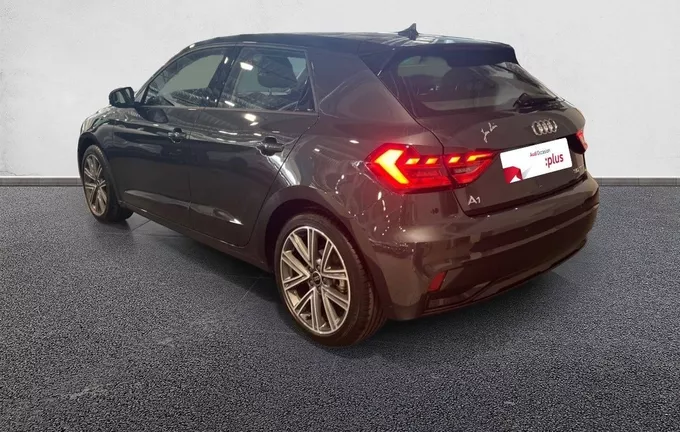 AUDI A1 Sportback 30 TFSI 116 ch S tronic 7 Design extérieur trois quart arrière gauche 2127820