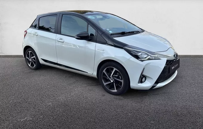 TOYOTA YARIS Hybride 100h Collection extérieur trois quart avant droit 
