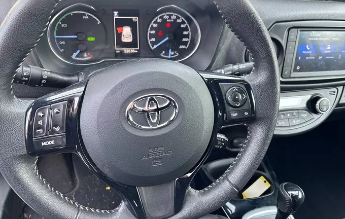 TOYOTA YARIS Hybride 100h Collection photo 12 