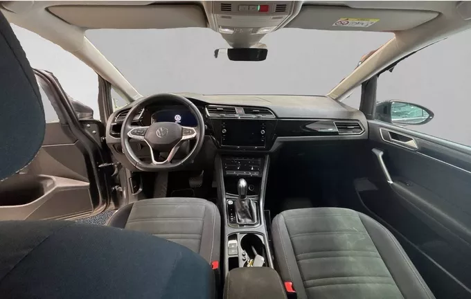 VOLKSWAGEN TOURAN 2.0 TDI 150 DSG7 7pl Style extérieur trois quart avant droit 2128673