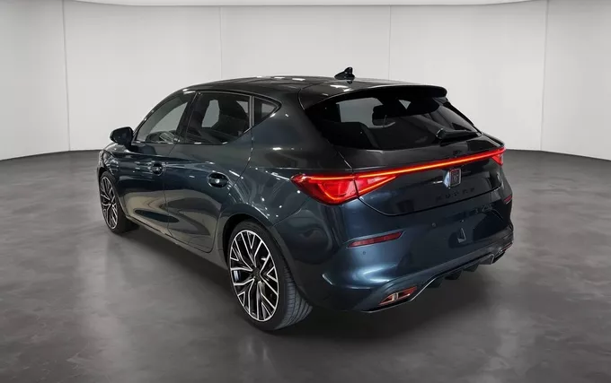 CUPRA LEON 1.4 e-HYBRID 245 ch DSG6 VZ extérieur trois quart arrière gauche 2131645