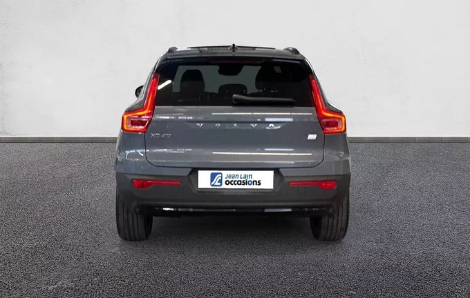 VOLVO XC40 T5 Recharge 180+82 ch DCT7 R-Design extérieur arrière 2129222