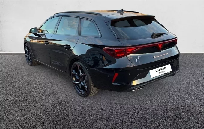 CUPRA LEON Sportstourer 1.5 eTSI Hybrid 150 ch DSG7 V extérieur avant 0450