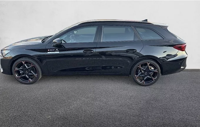 CUPRA LEON Sportstourer 1.5 eTSI Hybrid 150 ch DSG7 V extérieur trois quart arrière gauche 0450