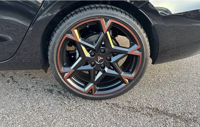 CUPRA LEON Sportstourer 1.5 eTSI Hybrid 150 ch DSG7 V photo 12 0450