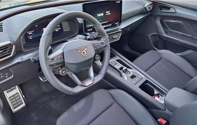 CUPRA LEON Sportstourer 1.5 eTSI Hybrid 150 ch DSG7 V photo 13 0450