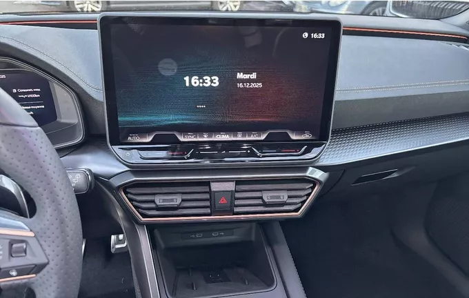 CUPRA LEON Sportstourer 1.5 eTSI Hybrid 150 ch DSG7 V photo 15 0450