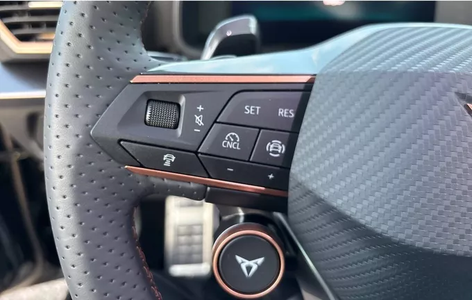 CUPRA LEON Sportstourer 1.5 eTSI Hybrid 150 ch DSG7 V photo 17 0450
