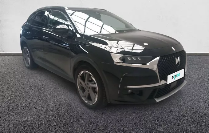 DS DS7 CROSSBACK Hybride E-Tense 300 EAT8 4x4 Grand Chic extérieur trois quart avant droit 944324