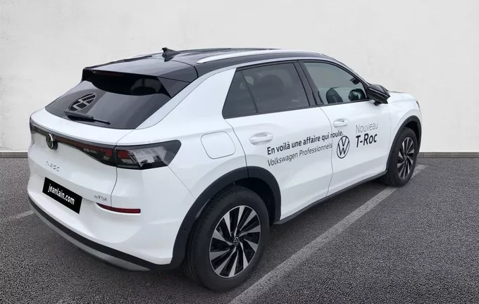 VOLKSWAGEN T-ROC 1.5 eTSI EVO2 Hybrid 116 ch DSG7 Style extérieur trois quart arrière droit 4406