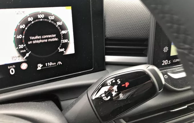 VOLKSWAGEN T-ROC 1.5 eTSI EVO2 Hybrid 116 ch DSG7 Style photo 13 4406